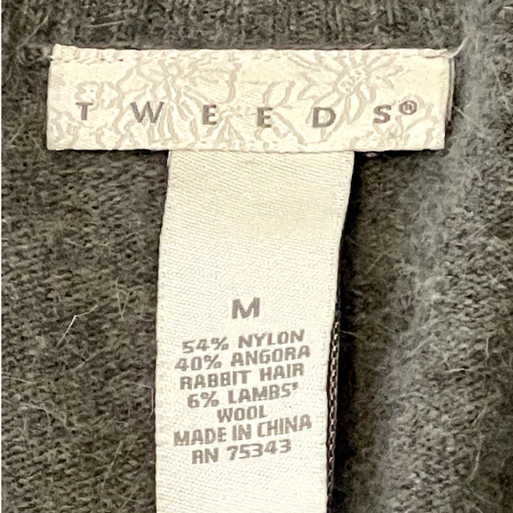 Tweeds Gray Angora V-neck Sweater size Medium - Picture 2 of 2